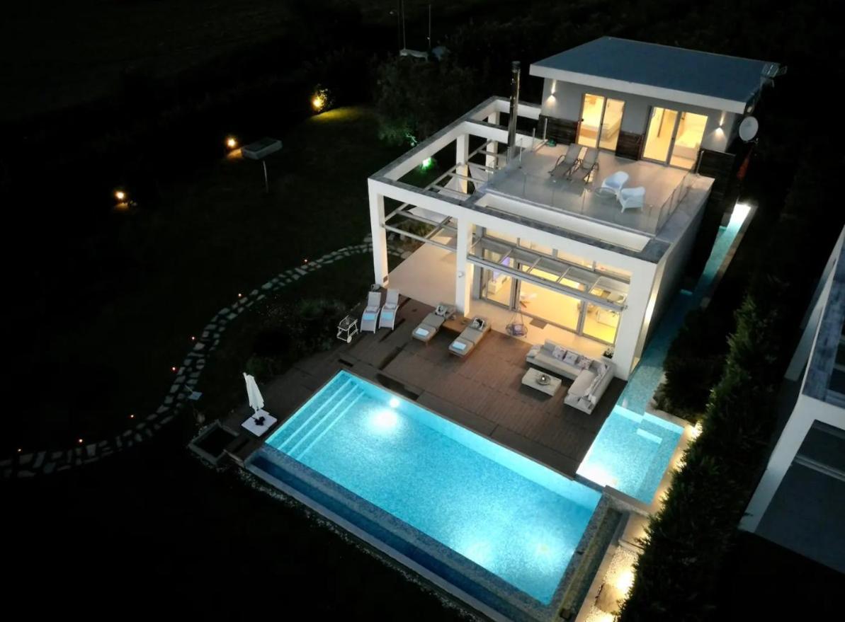 Island Villa Sani Sea View Екстер'єр фото